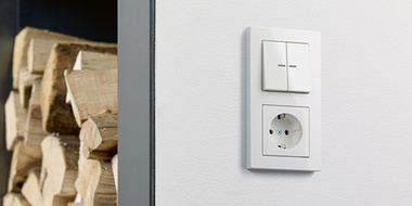 JUNG KNX Taster F 10 bei Elektrotechnik Friedrich-Schreier GmbH in Pleystein